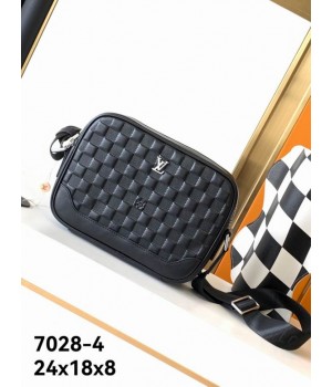 Louis Vuitton Bags Men LV Messenger bag 7028-4 24X18X8cm XM