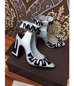 Louis Vuttion Heartbeat Pump in White (SZ2027-030631 )