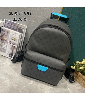 Louis Vuitton monogram eclipse Discovery Backpack Discovery M11641 29x38x20cm ss