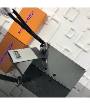 Louis Vuitton Monogram Satellite Canvas Multi Pouch 2019 (XYS-8111204 )