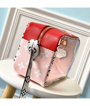 Louis Vuitton Beach Pouch in Monogram Canvas and PVC M67601 Red/Pink 2019 (LVSJ-9041204 )