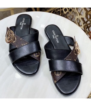 Louis Vuitton Horizon Calfskin Monogram LV Circle Flat Mule Sandals Black 2019 (1050-9061830 )