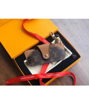 Louis vuitton spectacles case 2698