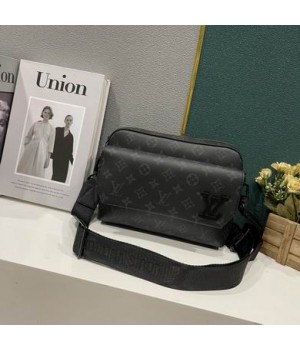 Louis Vuitton Bags Men LV Messenger bag M22611 23.5X18X7cm XM 2colour