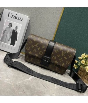 Louis Vuitton Bags Men LV Messenger bag M23741 28X16X10cm XM 3colour