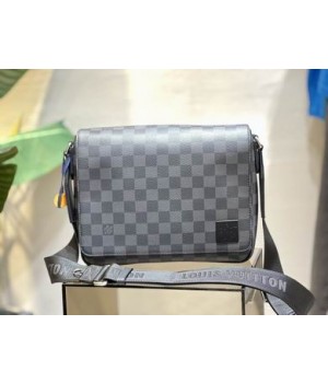 Louis Vuitton Bags Men LV Messenger bag M42710 26X20X7cm XM