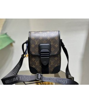 Louis Vuitton Bags Men LV Messenger bag M46442 16X22X7cm XM