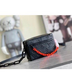 Louis Vuitton Bags Men LV Messenger bag M58906 18.5X13X8cm XM