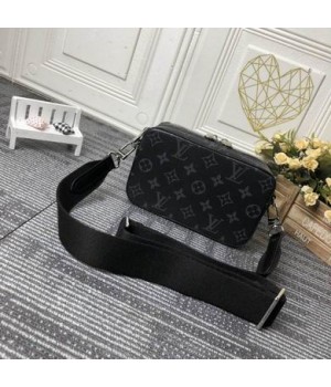 Louis Vuitton Bags Men LV Messenger bag SS60418 18.5X11X6.5