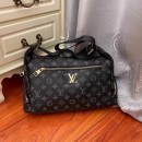Louis Vuitton Bags Men LV Messenger bag 3170-1 33X18X12cm XM