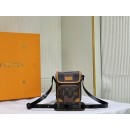 Louis Vuitton Bags Men LV Messenger bag M40357 13X18X8cm XM