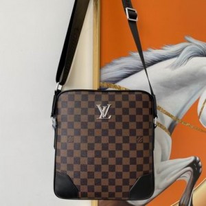 Louis Vuitton Bags Men LV Messenger bag 7073-3 24X27X4.5cm WP