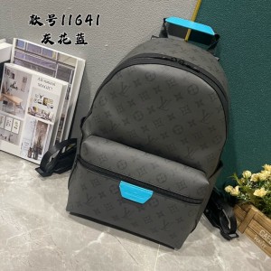 Louis Vuitton monogram eclipse Discovery Backpack Discovery M11641 29x38x20cm ss