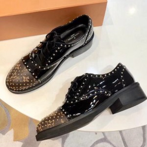 Louis Vuitton Studded Monogram/Patent Leather Socialite Flat Trichelieu 2018 (GD1054-8121538 )