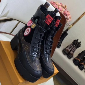 Louis Vuitton Monogram Canvas/Patches Suede/Leather Laureate Desert Boot 2018 (GD1054-8080809 )