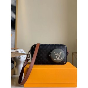 Louis Vuitton Original Clutch bag M68688