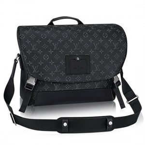 Louis Vuitton M40510 Messenger MM Voyager Messenger Bag Monogram Eclipse Canvas