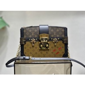 Louis Vuitton Bags Men LV Messenger bag M43596 20X12X5.5cm XM