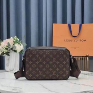 Louis Vuitton Bags Men LV Messenger bag WM1516 27X19X7